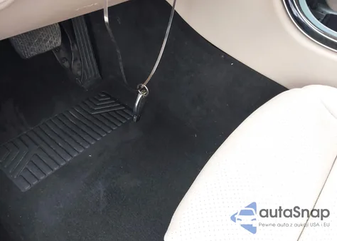 2015 Mercedes-Benz C 300 4Matic/Luxury 4Matic/Sport 4Matic z USA, uszkodzony, nr VIN 55SWF4KB6FU038890